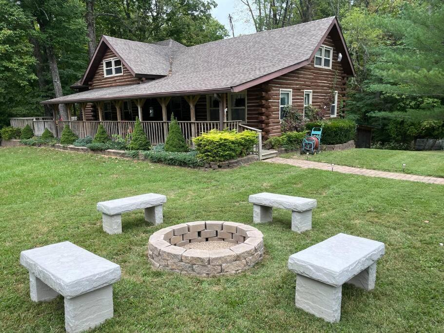 Acorn Resort A Unique Retreat Cabin, 13 Acres Land บลูมมิงตัน ภายนอก รูปภาพ