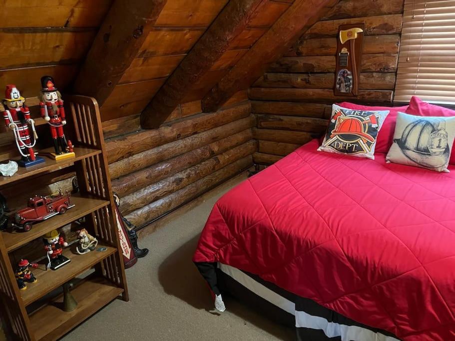Acorn Resort A Unique Retreat Cabin, 13 Acres Land บลูมมิงตัน ภายนอก รูปภาพ