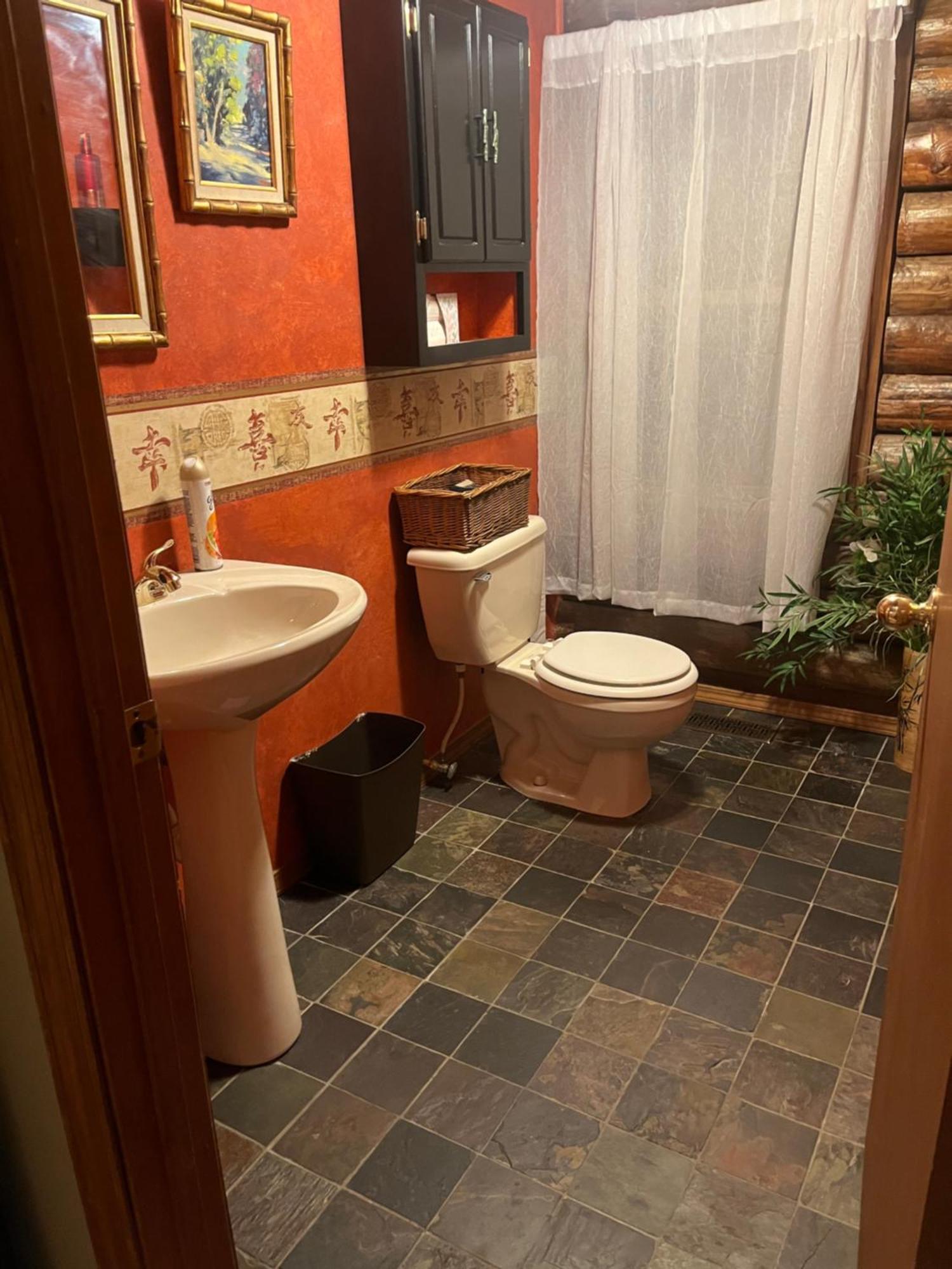 Acorn Resort A Unique Retreat Cabin, 13 Acres Land บลูมมิงตัน ภายนอก รูปภาพ